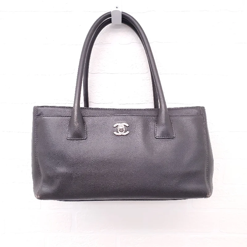 CHANEL EXECUTIVE GREY LEATHER SHOULDER TOTE