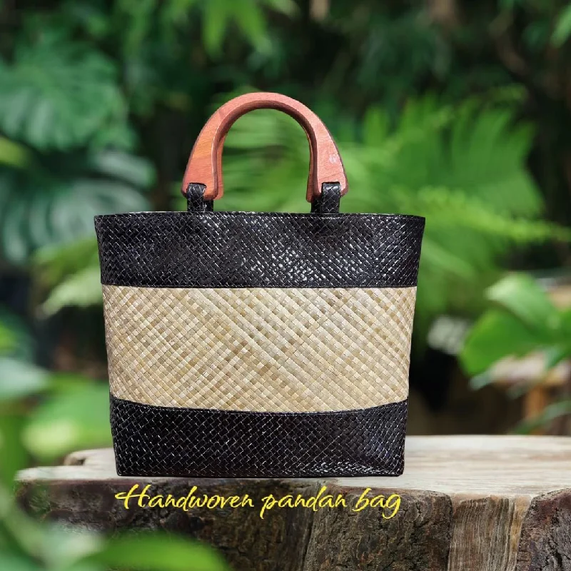 ISLA Tote Bag in Black and Natural Combo. Natural in the middle.