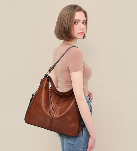 Shoulder Bags 